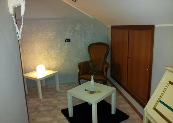 Imperial 3*